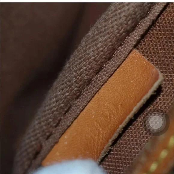 Authentic Louis Vuitton Saumur 35 - Picture 6 of 8